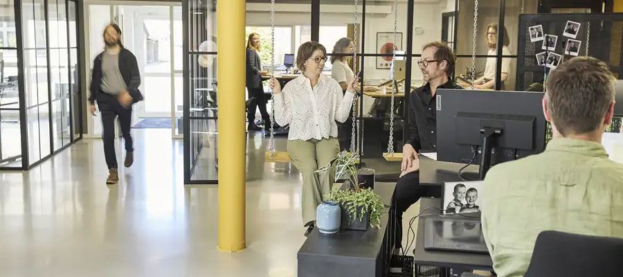 Medarbejdere i Ørskovgruppen i arbejdssituationer